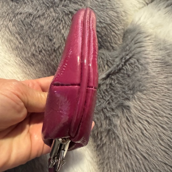 **SOLD**Coach Kiss lock Coin Purse Vintage Y2K Satin Lining - Picture 4 of 6